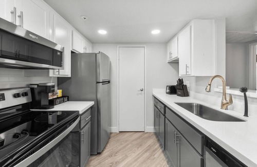 Tempe Apartment | Chill 2BR Near ASU, Pool, Grill, Pkng, Pet Frndly