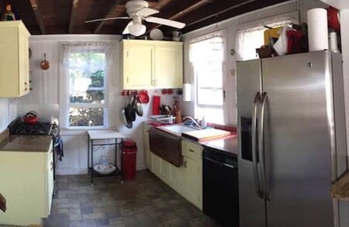 Fair Harbor Cottage | Chill Beachfront Cottage Amazing Bay & Sunset Views! Large Private Outdoor space
