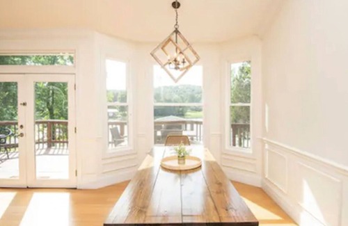 Ten Mile House | Chill on Watts Bar Lakefront with Private Dock!