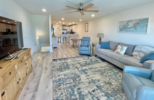 Innerarity Townhomes House | ChilSea: Kayak, SUP, Views & more!