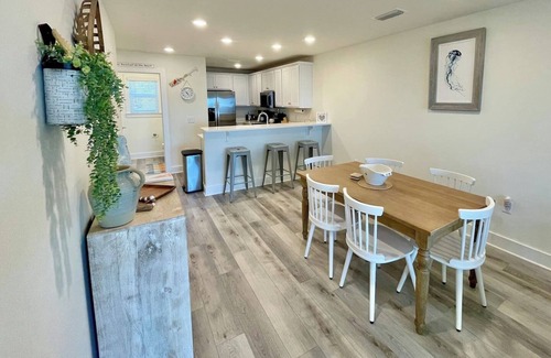 Innerarity Townhomes House | ChilSea: Kayak, SUP, Views & more!