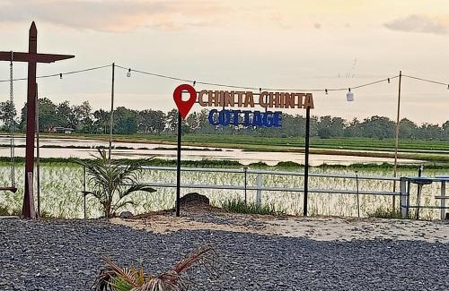 Kampung Banat Bawah Hotel | Chinta Chinta Cottage kabin 1