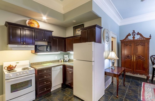 Saint John Apartment | Chipman Hill Suites - Pratt House