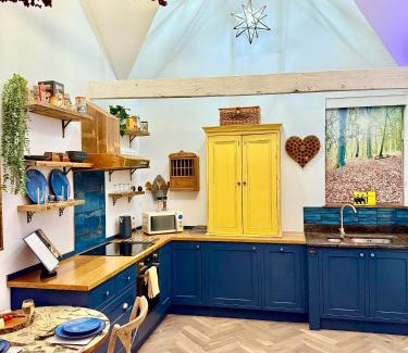 Moffat House | Chocolate Box