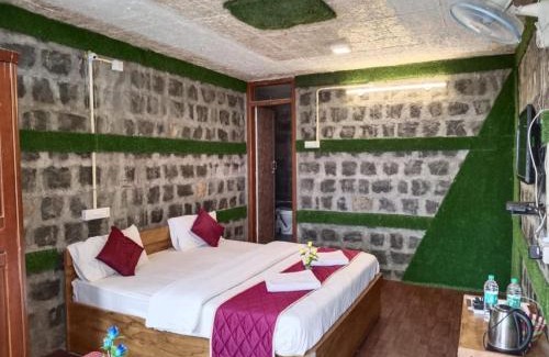 Salem Hotel | Cholai Resorts & Hotels