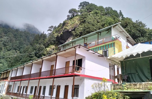 Dugalbitta Hotel | Chopta Gaurav Hotel