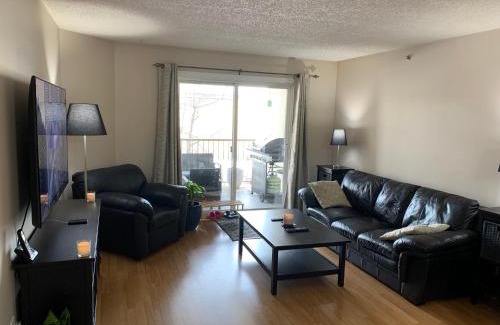 North Central Edmonton Apartment | Chris Cozy Condo Commonwealth #205 Edmonton