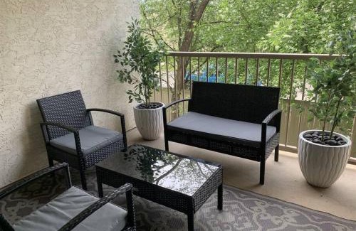 North Central Edmonton Apartment | Chris Cozy Condo Commonwealth #205 Edmonton