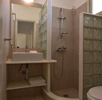 Ampelas Apartment | Christiana Hotel