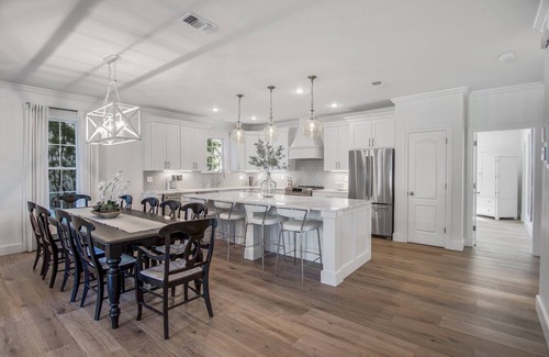 Crystal Beach House | Christmas Available! Gorgeous 6 Bed, Pool, Beach Service & 6 Seat Golf Cart!