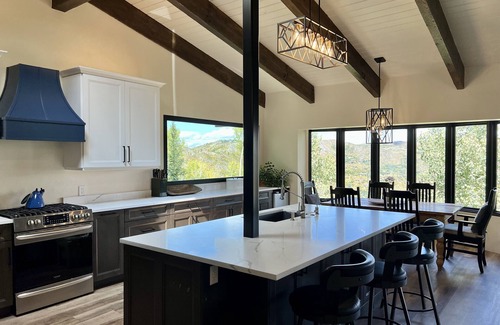 Snowmass Village House | Christmas in Beautiful Snowmass Village! Hot tub, Sauna and Cold Plunge!