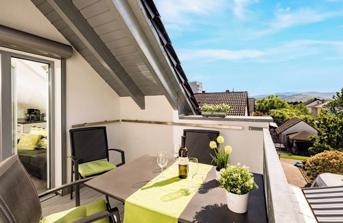 Bensheim Condo | Christmas market: Design apartment for 1-5 pers. with 2 bedrooms & roof terrace