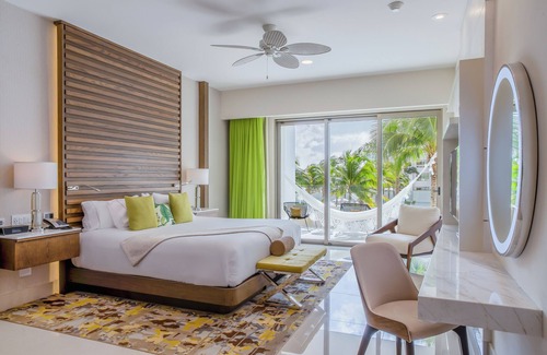 Isla Mujeres Resort | Christmas Week in Cancun at Garza Blanca Resort Two Bedroom Holiday Stay