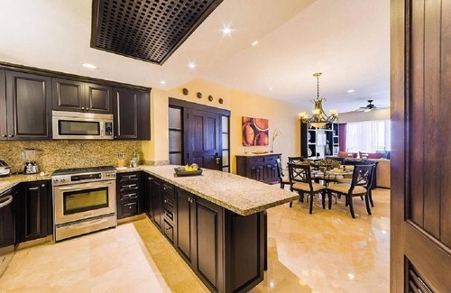 Romantic Zone Resort | Christmas Week in a 3 Bedroom Lock-Off Oceanfront Suite @ Garza Blanca PVR