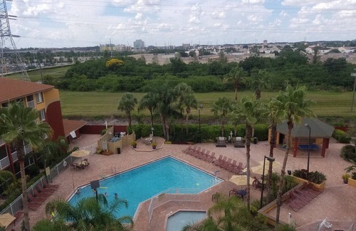 Florida Center Villa | Christmas wk at Orlando Sunshine Resort 2 BDRM2BTH sleeps 8 Villa 12/21-12/26/25