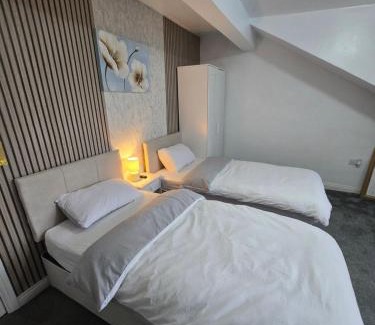Bradford House | Chub twin bed