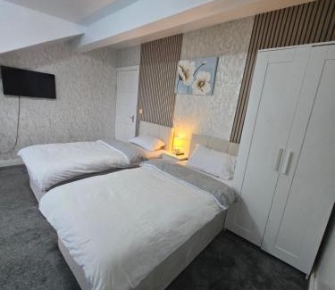 Bradford House | Chub twin bed
