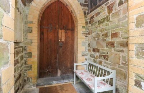 Tan-y-groes House | Church Llygad Y Dyffryn
