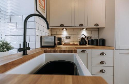 Whalley House | Church View Cottage