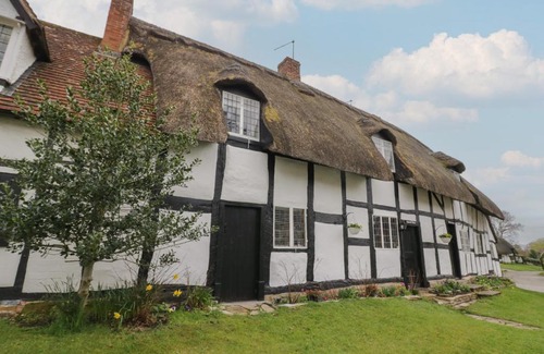 Welford on Avon House | Church View