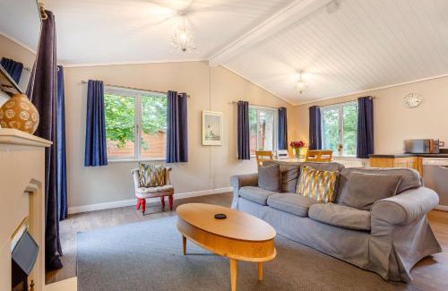 Churchill House | Churchill Lodge