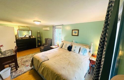 Laurel House | Cici's Guest House