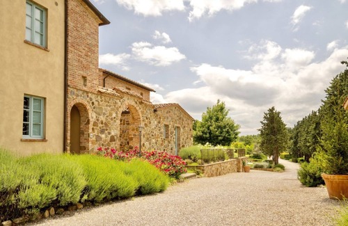 Trequanda Villa | Cignella Villa Peach in Resort with pool