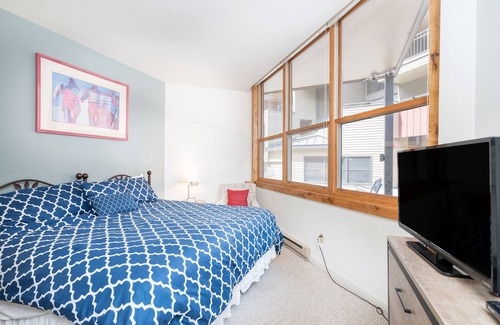 Telluride Hotel | Cimarron Lodge 51 by AvantStay | Ski-In/Ski-Out Property w/Two Hot Tubs!