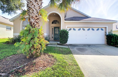 Windsor Palms House | CINDERELLA'S CASTLE Close to Disney, ONE story Home 5 bedrooms 4 baths Pool/Spa