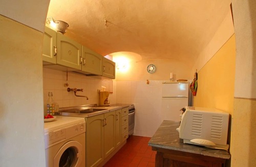 Lanciole House | Ciocche - Home for 5 People with Private Pool, Garden, surrounded by Nature