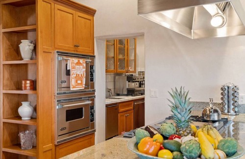 Northeast Santa Fe Villa | Circle Drive Main House