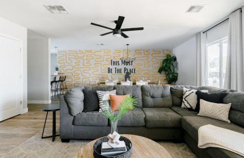 Village Grove House | Citrus Escape