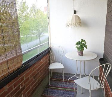 Iisalmi Apartment | City Apartment with Lakeview in Iisalmi