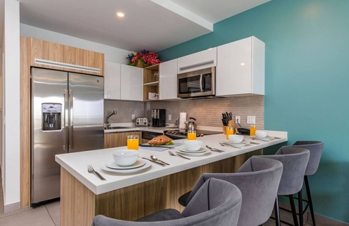 Oranjestad Condo | City.Beach. Eat.Shop & Repeat.Discover all in here