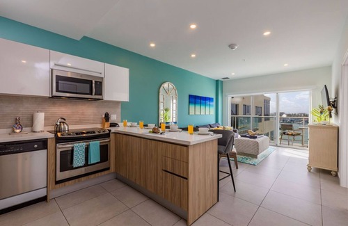 Oranjestad Condo | City.Beach. Eat.Shop & Repeat.Discover all in here