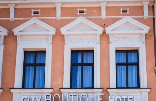 Reghin Apartment | City Boutique Hotel Reghin