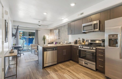 Rio Grande Apartment | City Center Apartment - King Bed - Gym - Smart TV