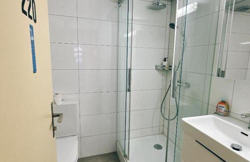 Niederdorf Apartment | City center room next to Main station