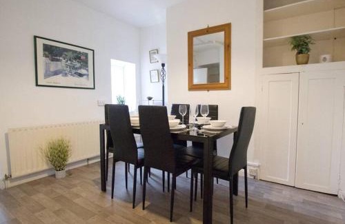 Winchester Apartment | City Centre 4 Bedroom House