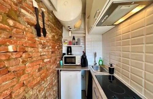 Arnaud Bernard Apartment | City Centre Studio - 300m Saint Sernin Basilica, Studio climatisé Hyper-centre, 300m Saint Sernin