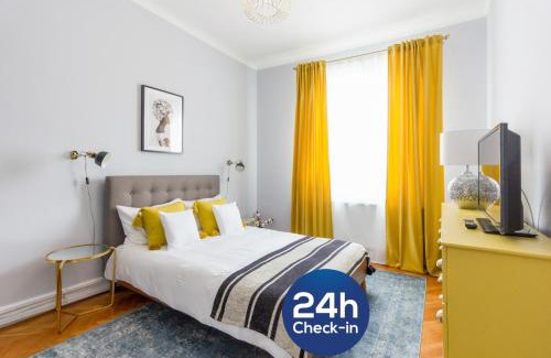 Cluj-Napoca Apartment | City Chic 3 Bedroom Apartment