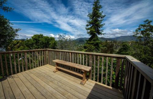 Nelson House | City Convenience & Rural Views in Nelson City