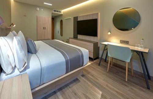 Providencia Hotel | City Express Plus by Marriott Guadalajara Providencia