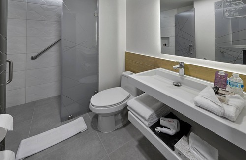 Tampico Hotel | City Express Plus by Marriott Tampico