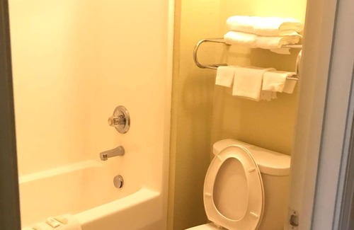 Piedmont Hotel | City Heart Inn & Suites