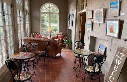 Harrisburg - Hershey Bed & Breakfast | City House Bed and Breakfast