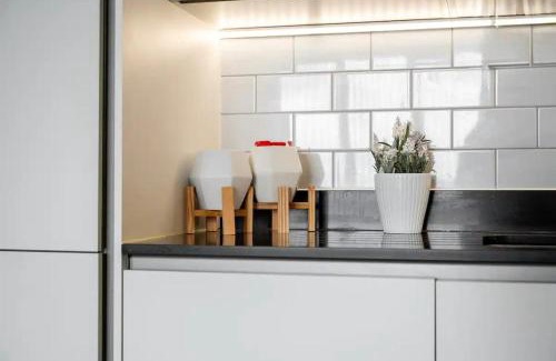 Manchester Apartment | City Life & Central Views Sleeps 5 Modern & Cozy