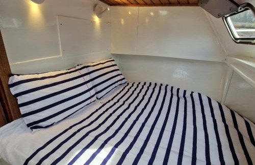 Eastern Docklands Boat Rental | City Sailing