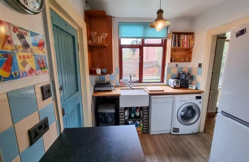 Chorlton-cum-Hardy House | City SuperHost Free Parking Chorlton Home