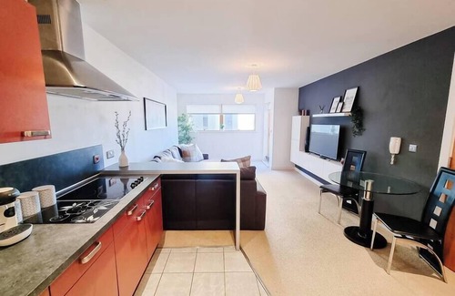 Cheetham Hill Apartment | City SuperHost Free Secure Parking City Centre